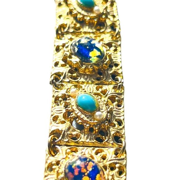 Vintage Goldtone Confetti Lucite Cabochon Panel Bracelet - Picture 15 of 16